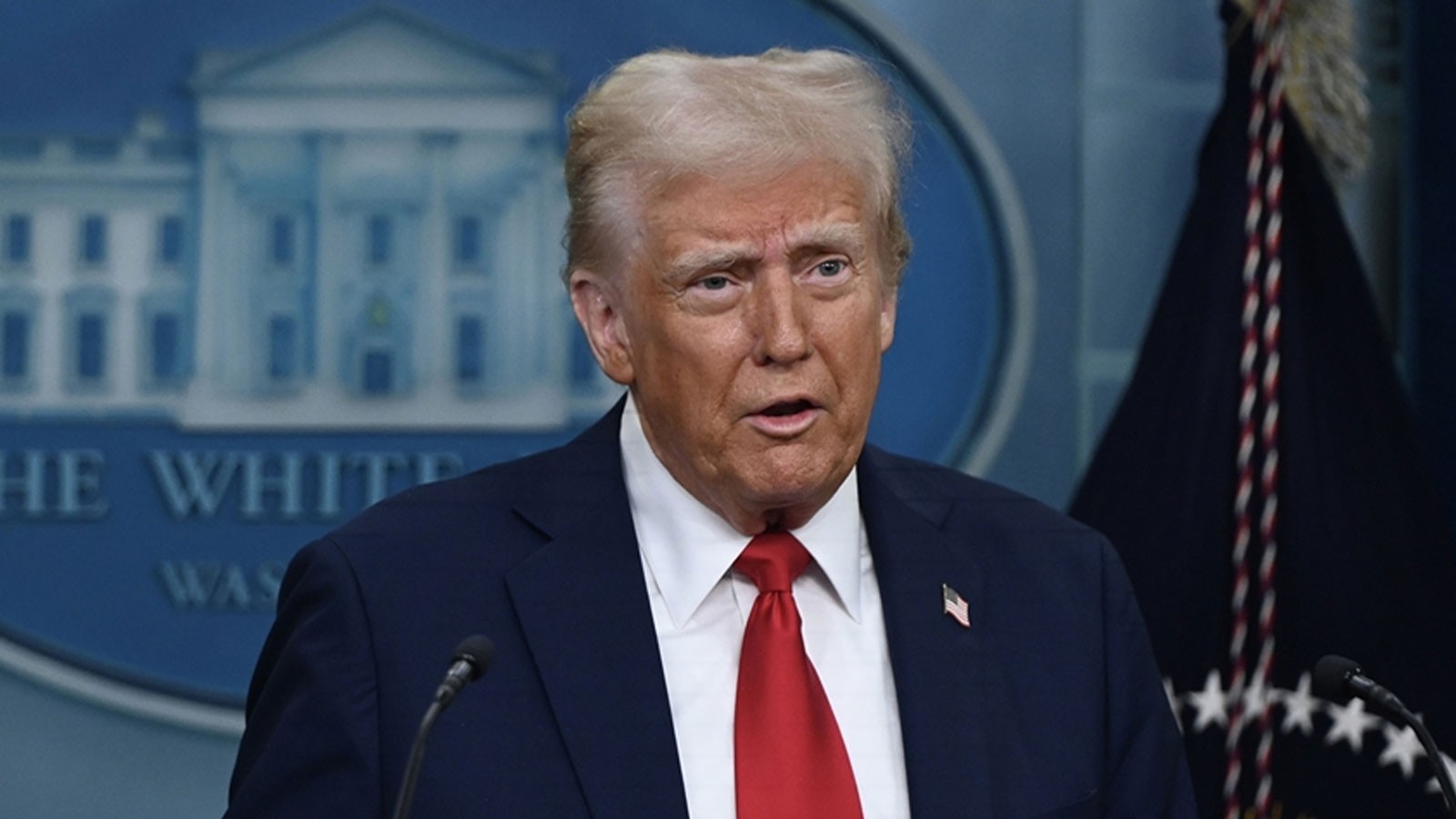 Trump: İran'dan petrol alan ülkelere yaptırım uygulanacak thumbnail