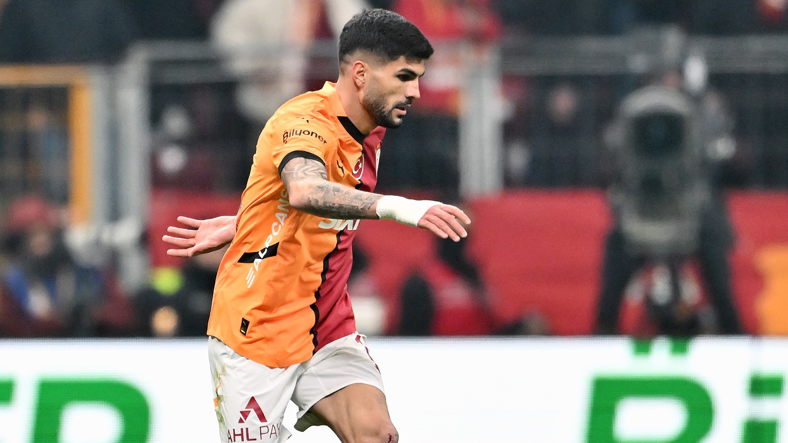 Galatasaray'da Eren Elmalı şoku! Oyuna devam edemedi thumbnail