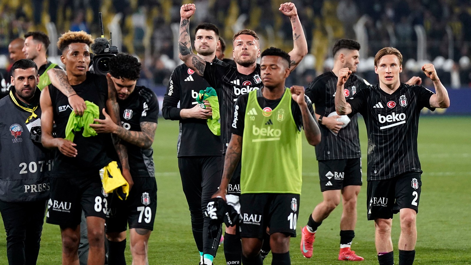 Beşiktaş derbiyi kazanarak 20 yıl sonra ilki başardı