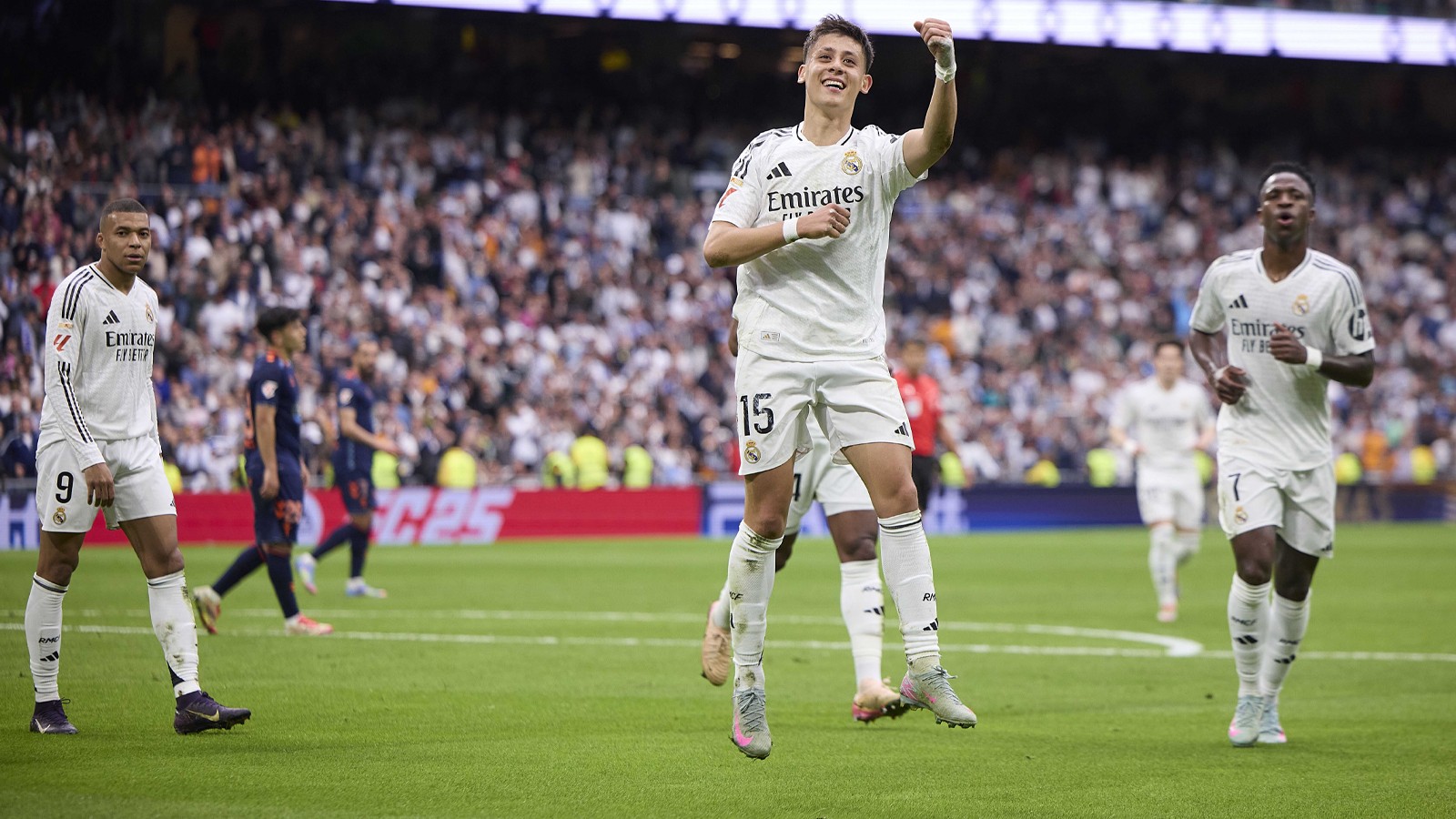 Real Madrid'de Arda Güler golü attı Mbappe'nin yüzü düştü!