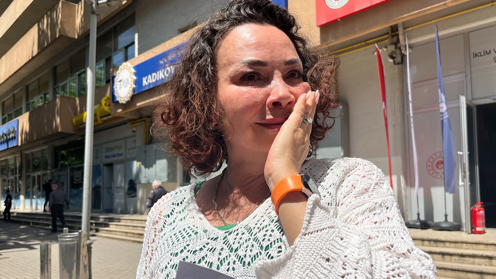 Yanlış teşhis yüzünden 2 memesi alındı, mahkeme yine aynı kararı verdi: "Bir arpa yol gidemedim"