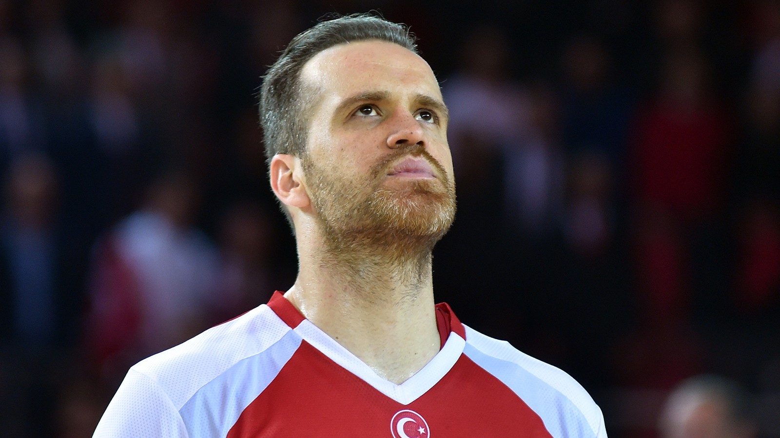 Milli basketbolcu Oğuz Savaş'tan emeklilik kararı