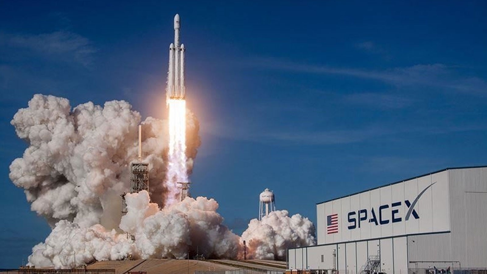 SpaceX çalışanı, tuvalet kullanımının takip edilip kısıtladığını iddia ediyor