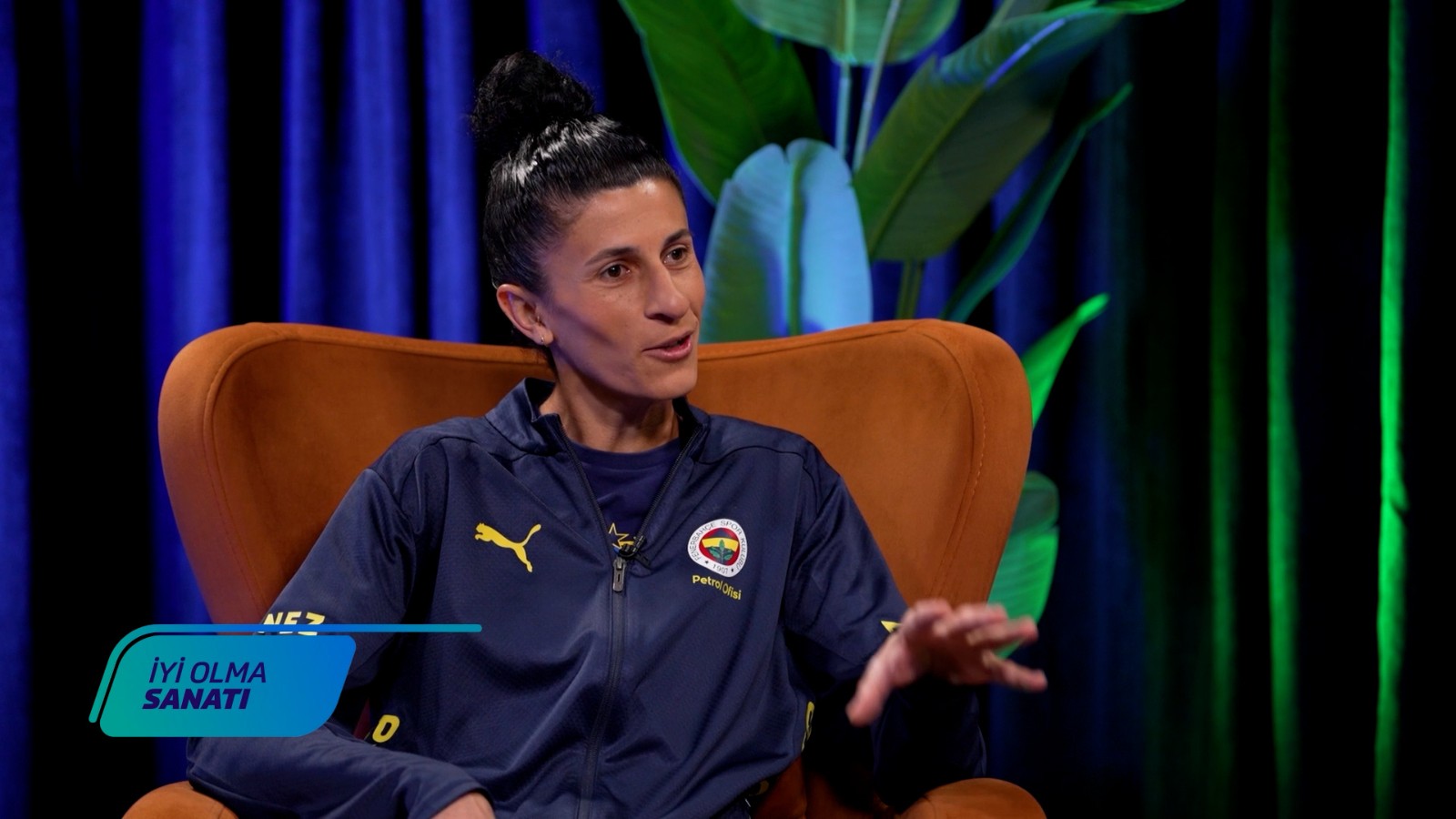 Fenerbahçe Kadın Futbol Takımı Kaptanı Yağmur Uraz: "Hiçbir şey dışarıdan göründüğü gibi değil"