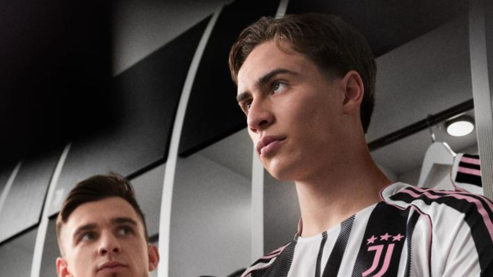 Juventus'un yeni sezon formasını Kenan Yıldız tanıttı