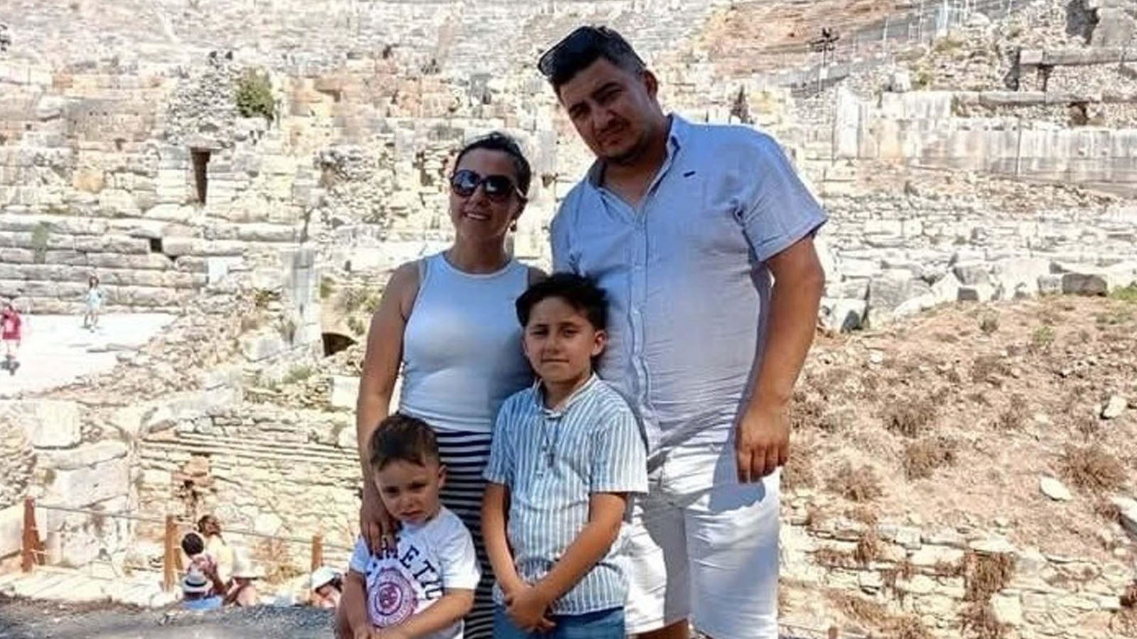 Eşi ve 2 çocuğunun ölümünden sorumlu tutuluyor! İtfaiyecinin şüpheli görüntüleri ortaya çıktı thumbnail