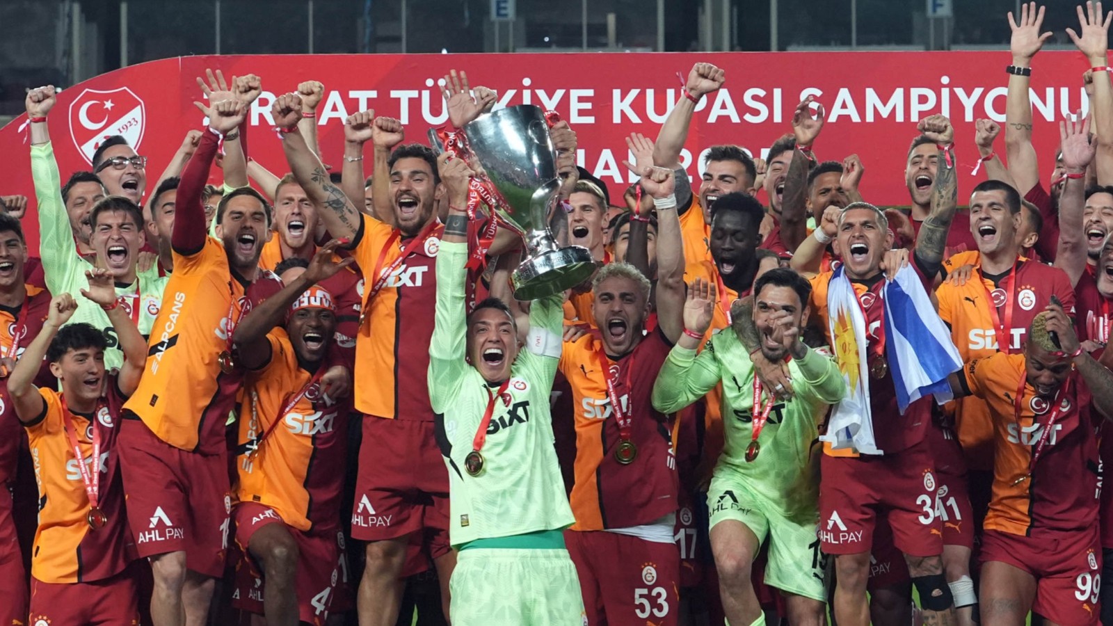 Fernando Muslera'nın yeni takımı belli oldu, pazar gününü bekliyor