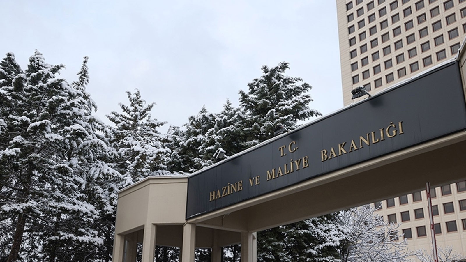 Hazine, haftaya altın tahvili ve kira sertifikası ile borçlanacak