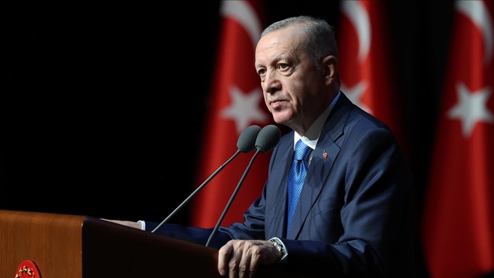 Cumhurbaşkanı Erdoğan'dan Galatasaray'a tebrik thumbnail