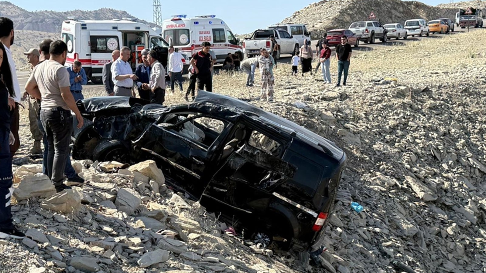 Şırnak'ta feci kaza: Ölü ve yaralılar var thumbnail
