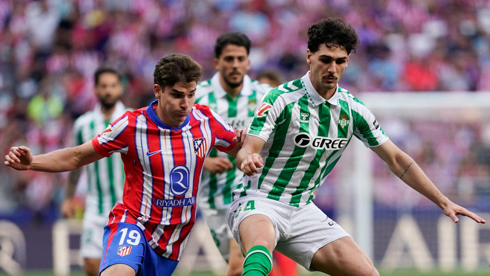 Atletico Madrid ile Real Betis el sıkıştı, Johnny Cardoso takım değiştiriyor thumbnail