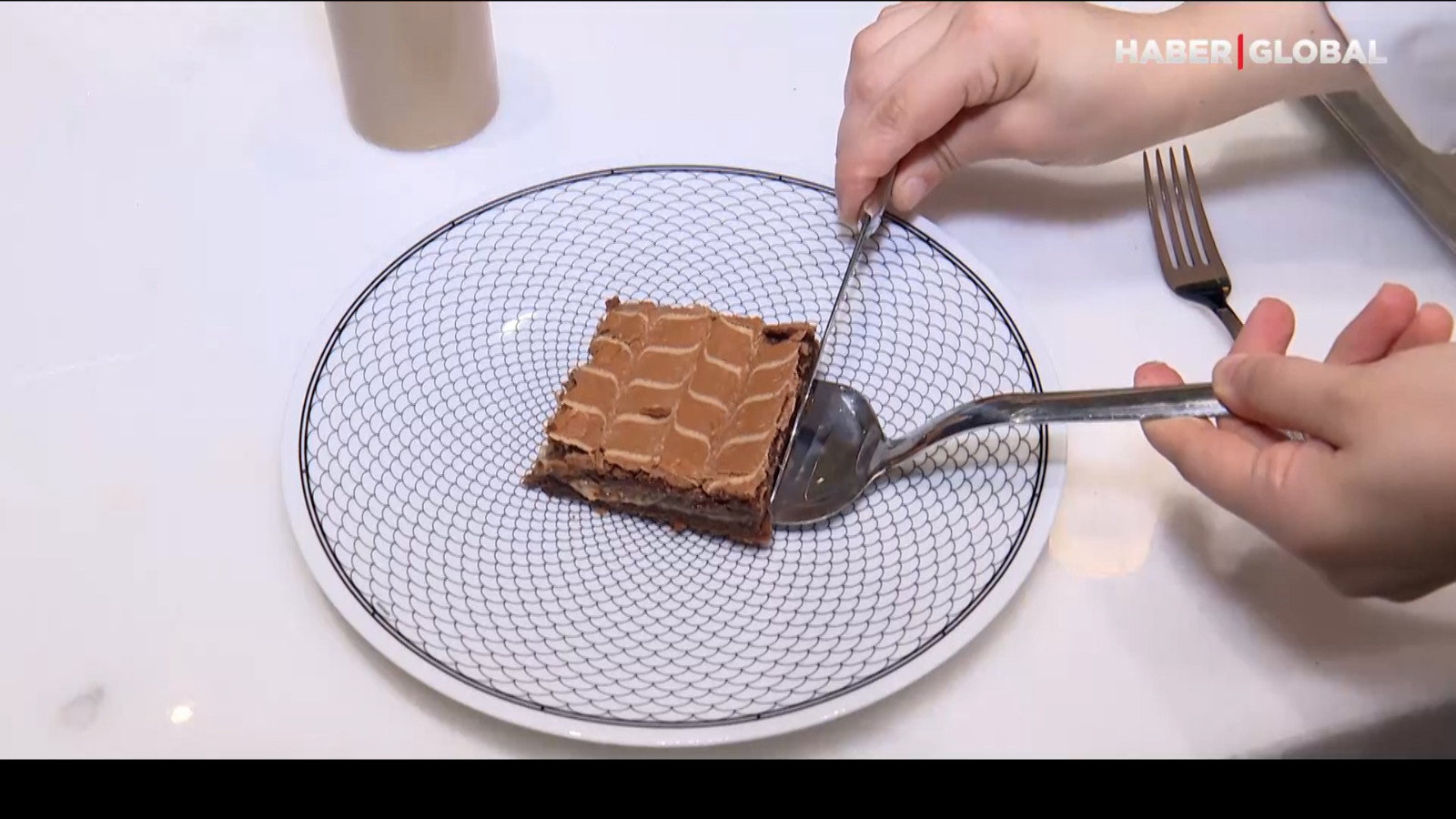 Şerbetli tatlıya alternatif: Tahinli brownie