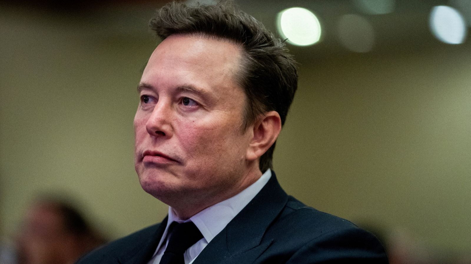 Elon Musk kendi yapay zekası Grok'la kavga etti: Solcu olmakla suçladı!