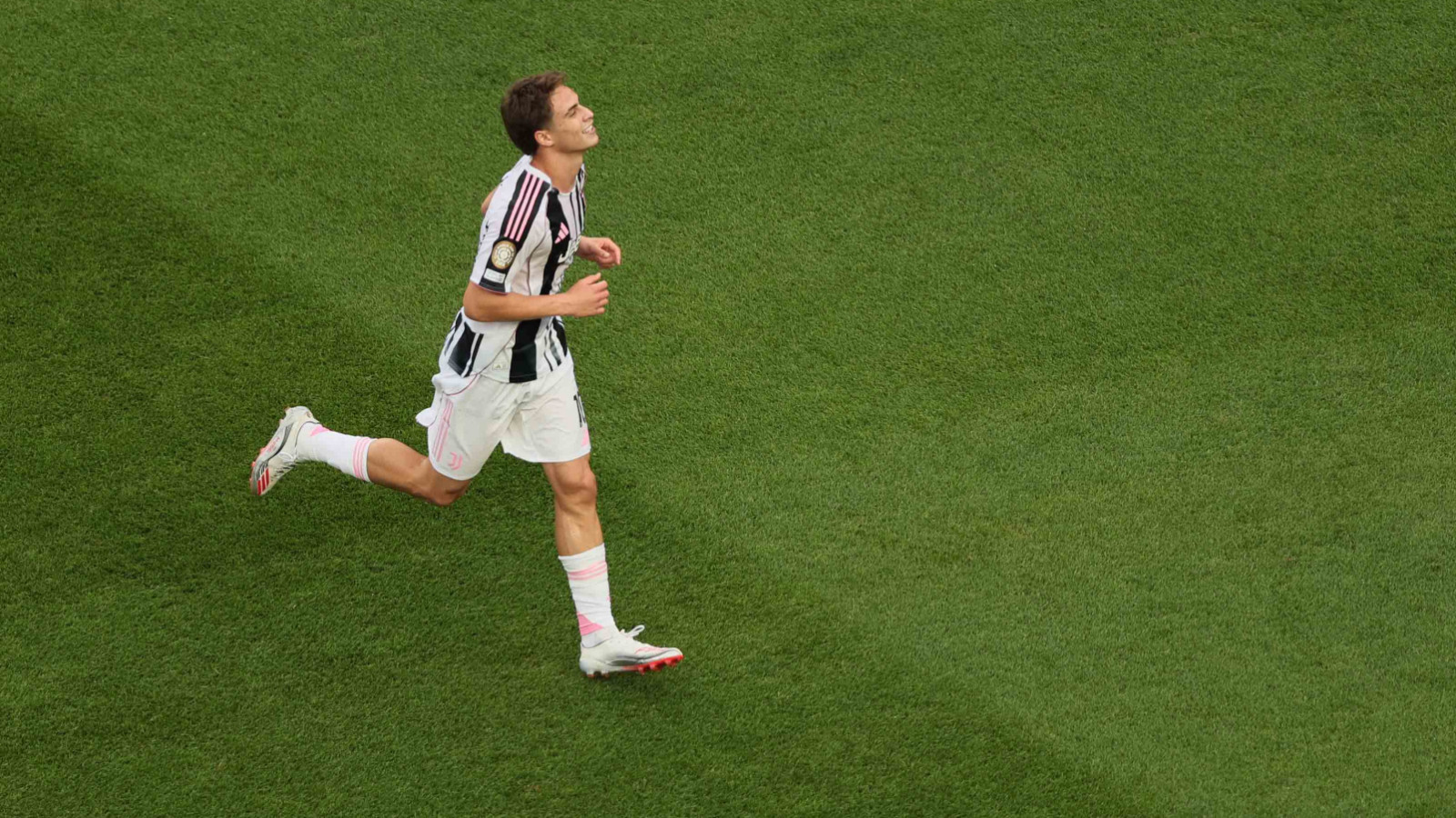 Juventus Teknik Direktörü Igor Tudor, Kenan Yıldız’a övgüler yağdırdı: “Nadir bir yetenek”