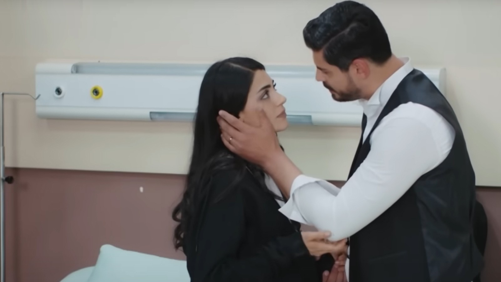 Gelin dizisi yeni bölüm izle! Kanal 7 Gelin dizisi 234. bölüm izle