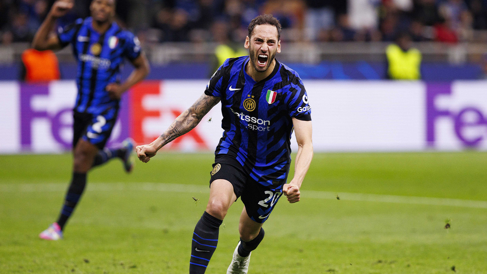 Hakan Çalhanoğlu Galatasaray’a hayırlı olsun! Galatasaray transfer haberleri