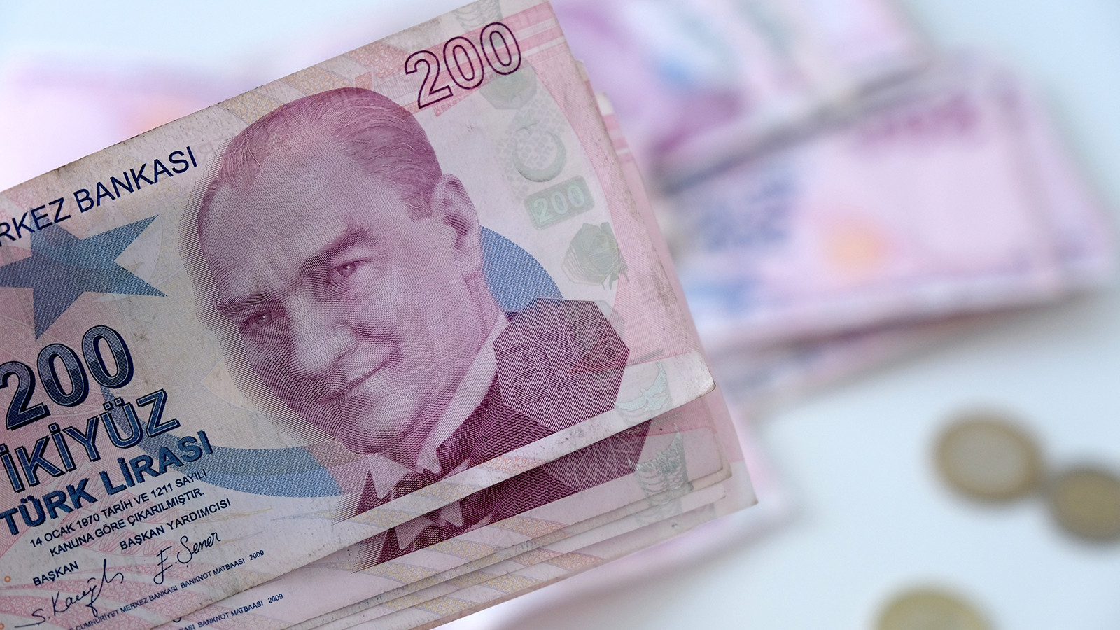 AK Parti’den ‘en düşük emekli maaşı’ açıklaması AK Parti’den ‘en düşük emekli maaşı’ açıklaması