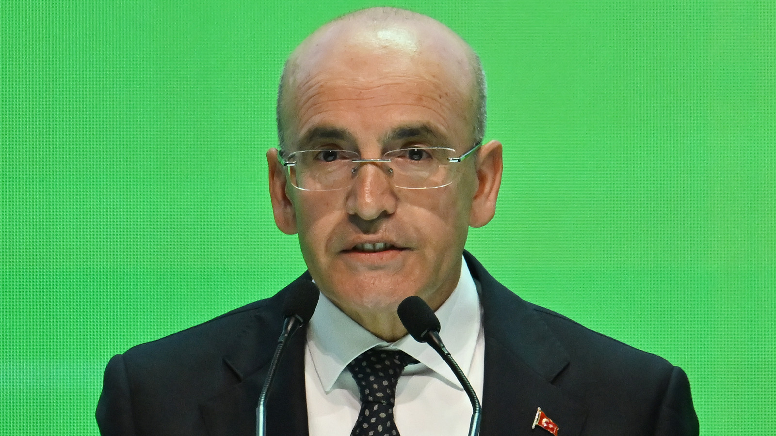 İşsizlik düşük seyrediyor, program kararlılıkla sürüyor