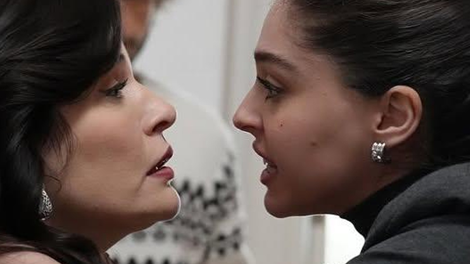 Leyla: Hayat...Aşk...Adalet... dizisinin fişi çekildi!