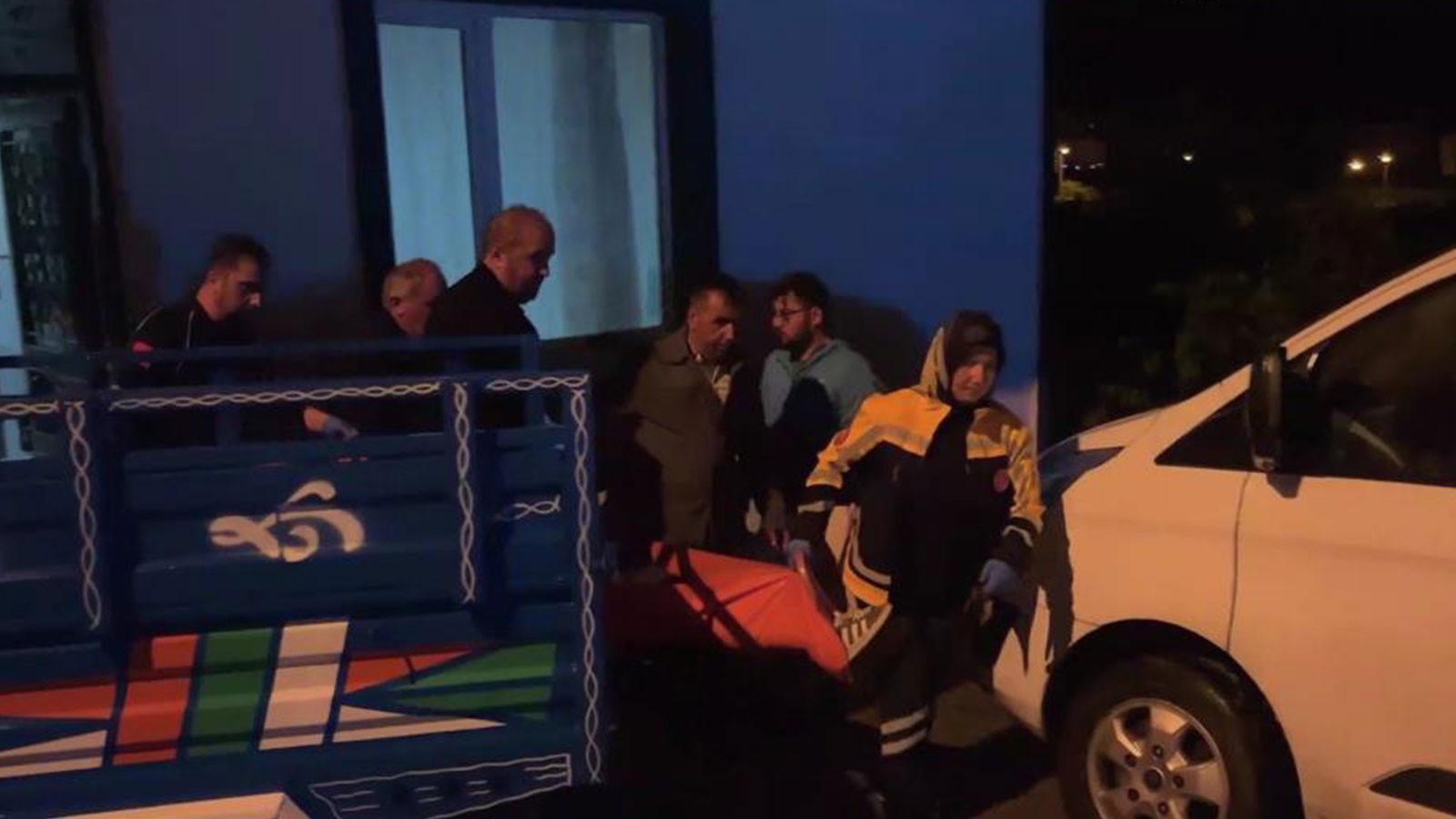 Evdeki eğlence kanlı bitti: Silahla kendini vuran genç öldü, arkadaşı ağır yaralandı