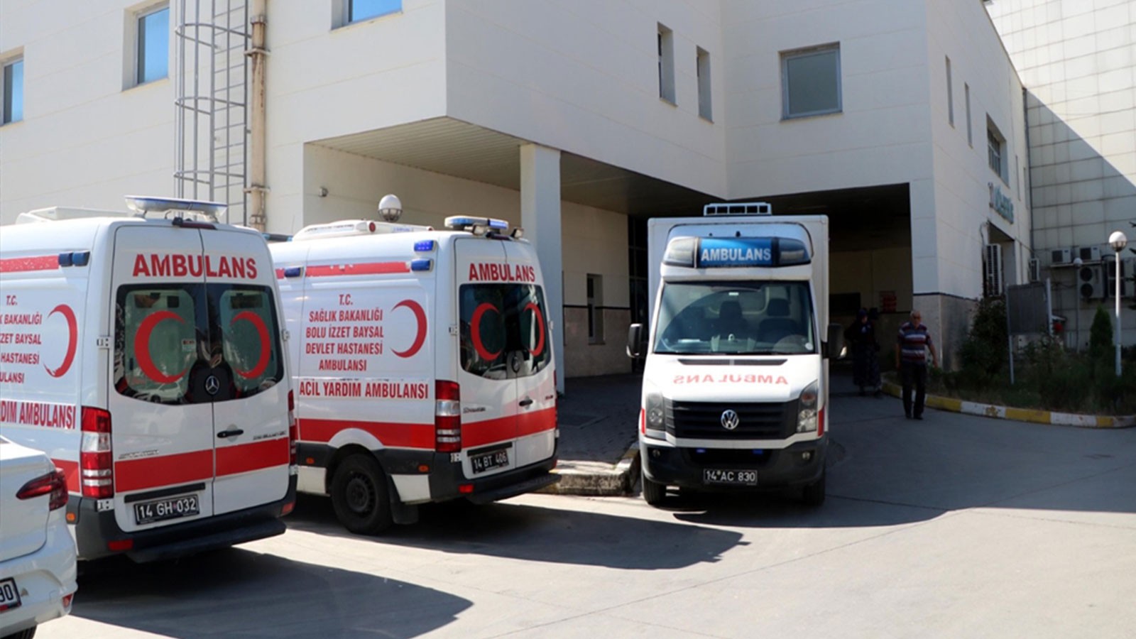 Tavuk tesisinde zehirlenme! Gazdan etkilenen işçiler hastaneye kaldırıldı