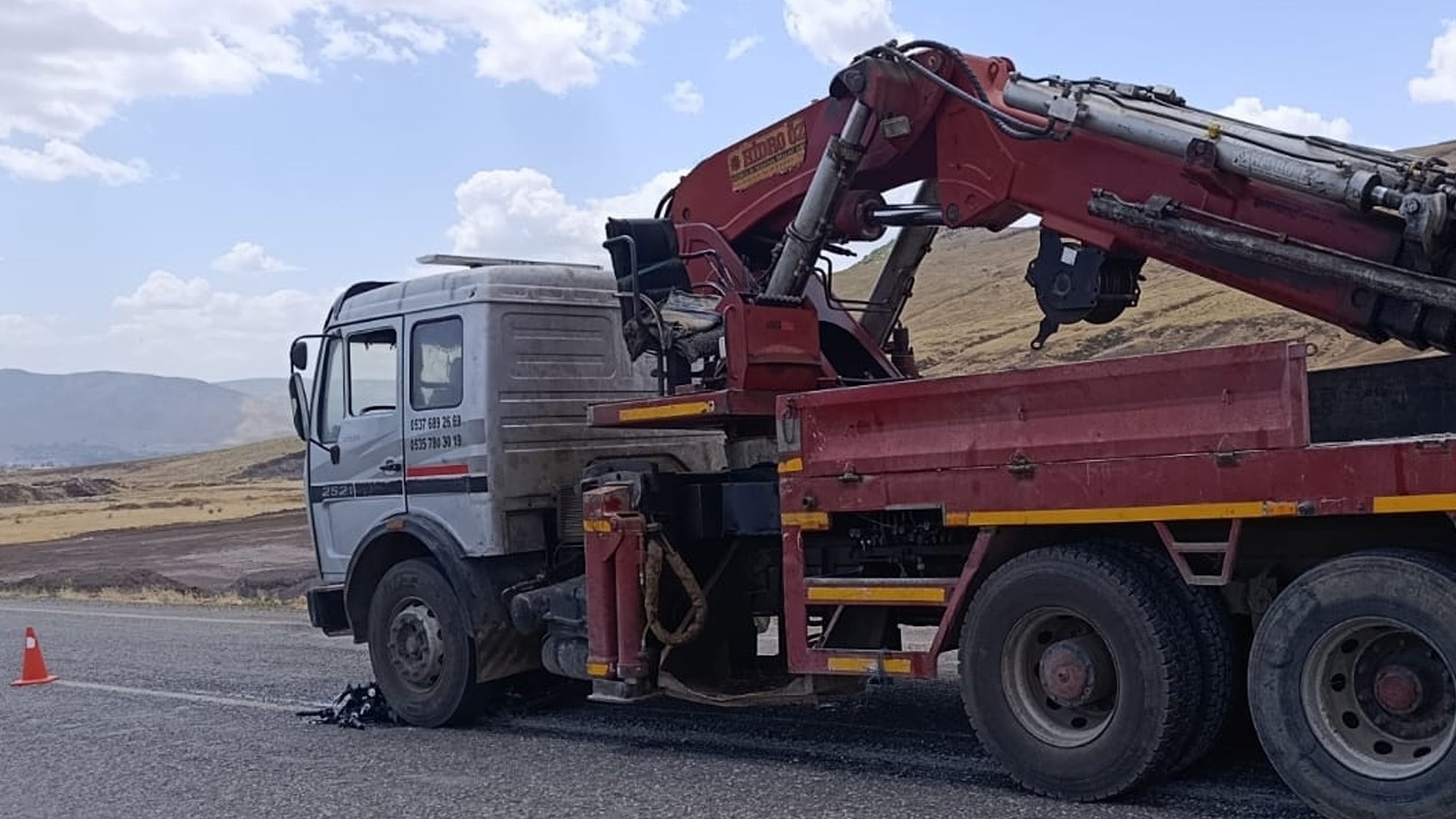 Bitlis'te acı olay! Ablasının düğün konvoyunda vinçle çarpışan motosikletin sürücüsü öldü