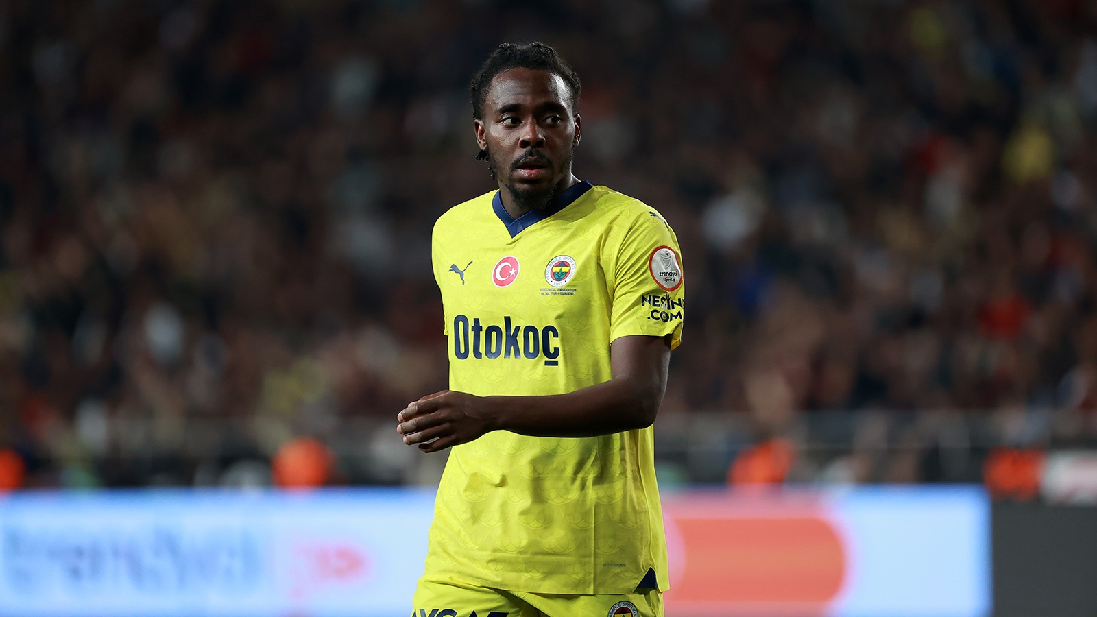 Bright Osayi-Samuel'den, Fenerbahçe'ye duygusal veda: "Buradan dolu bir kalp ve derin bir sevgiyle ayrılıyorum"