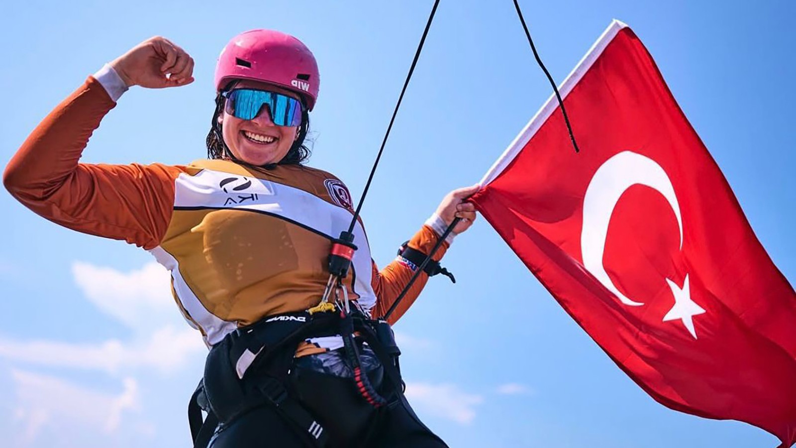 Fenerbahçeli milli yelkenci Derin Atakan, Avrupa Gençler şampiyonu