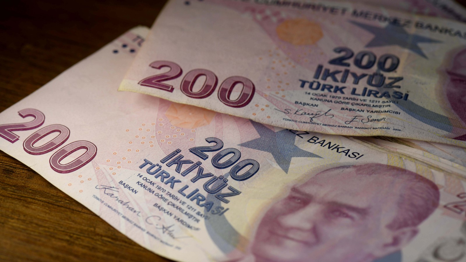 Emekli ve memura zam müjdesi! Rakam kesinleşti imza atıldı