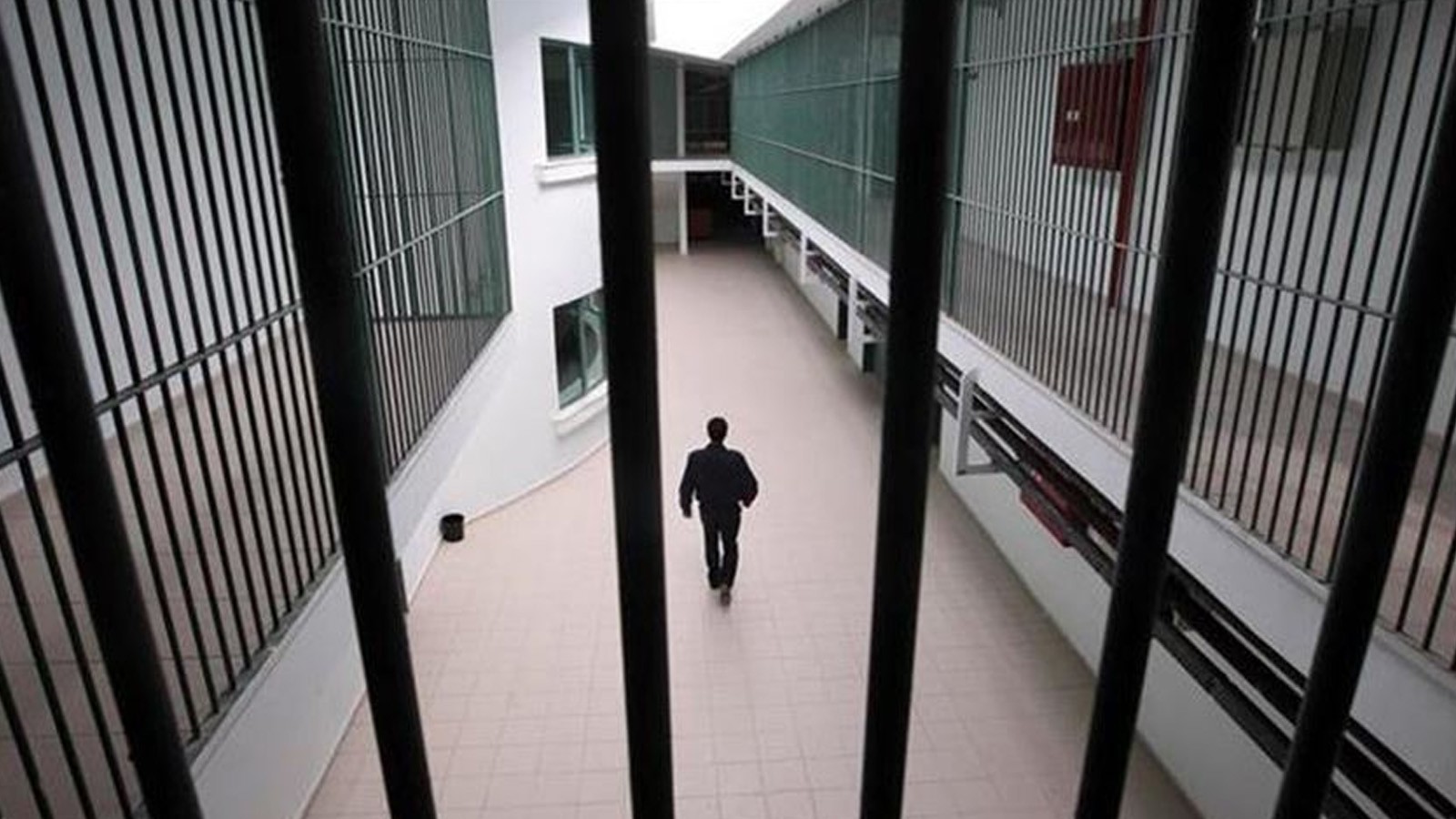 Sakarya'da cezaevindeki 2 mahkum, yaşamına son verdi
