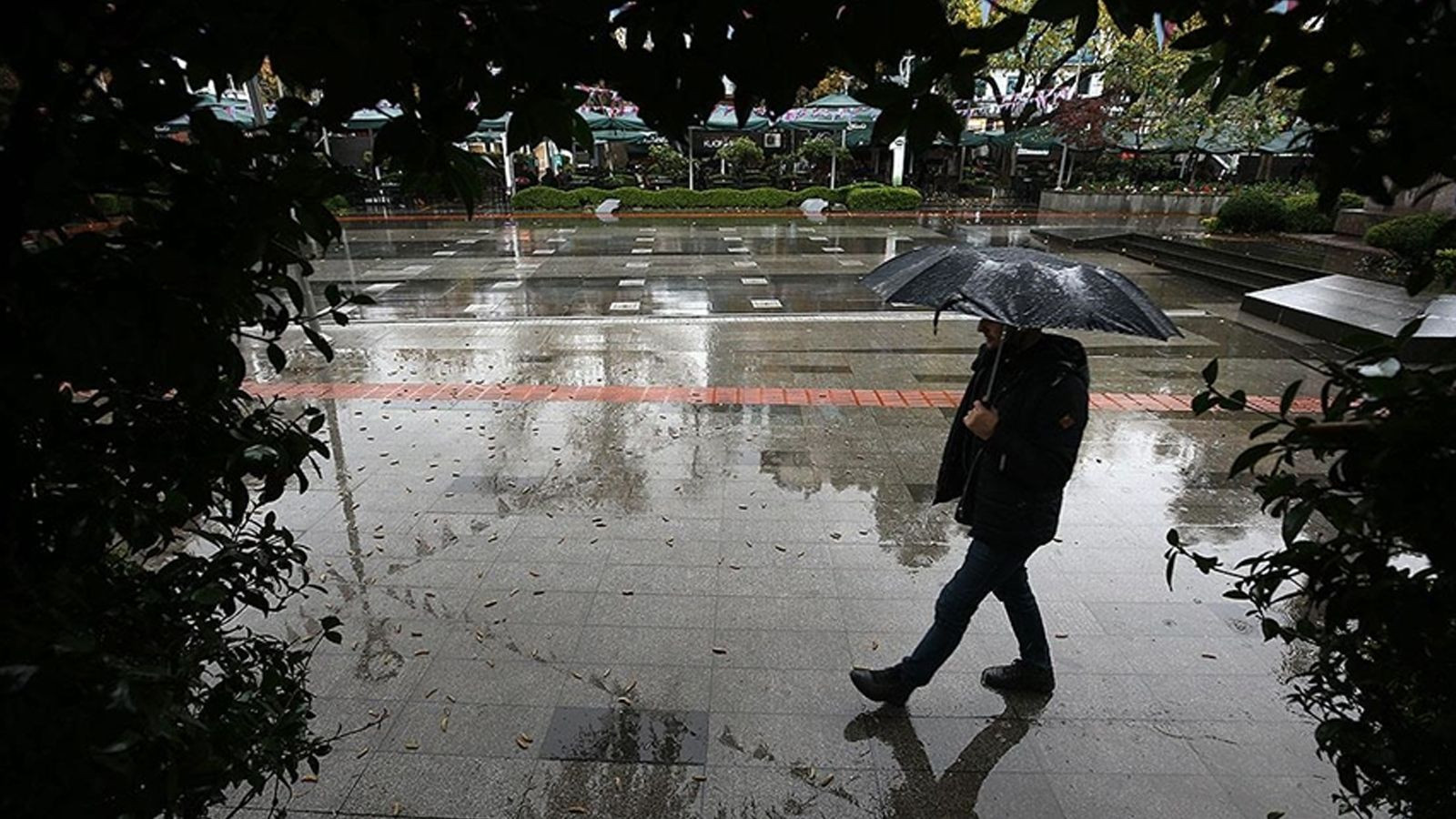 Bu şehirlerde yaşayanlar dikkat! Meteoroloji 10 Temmuz Perşembe günü gök gürültülü sağanak yağış için uyardı! - Resim: 2