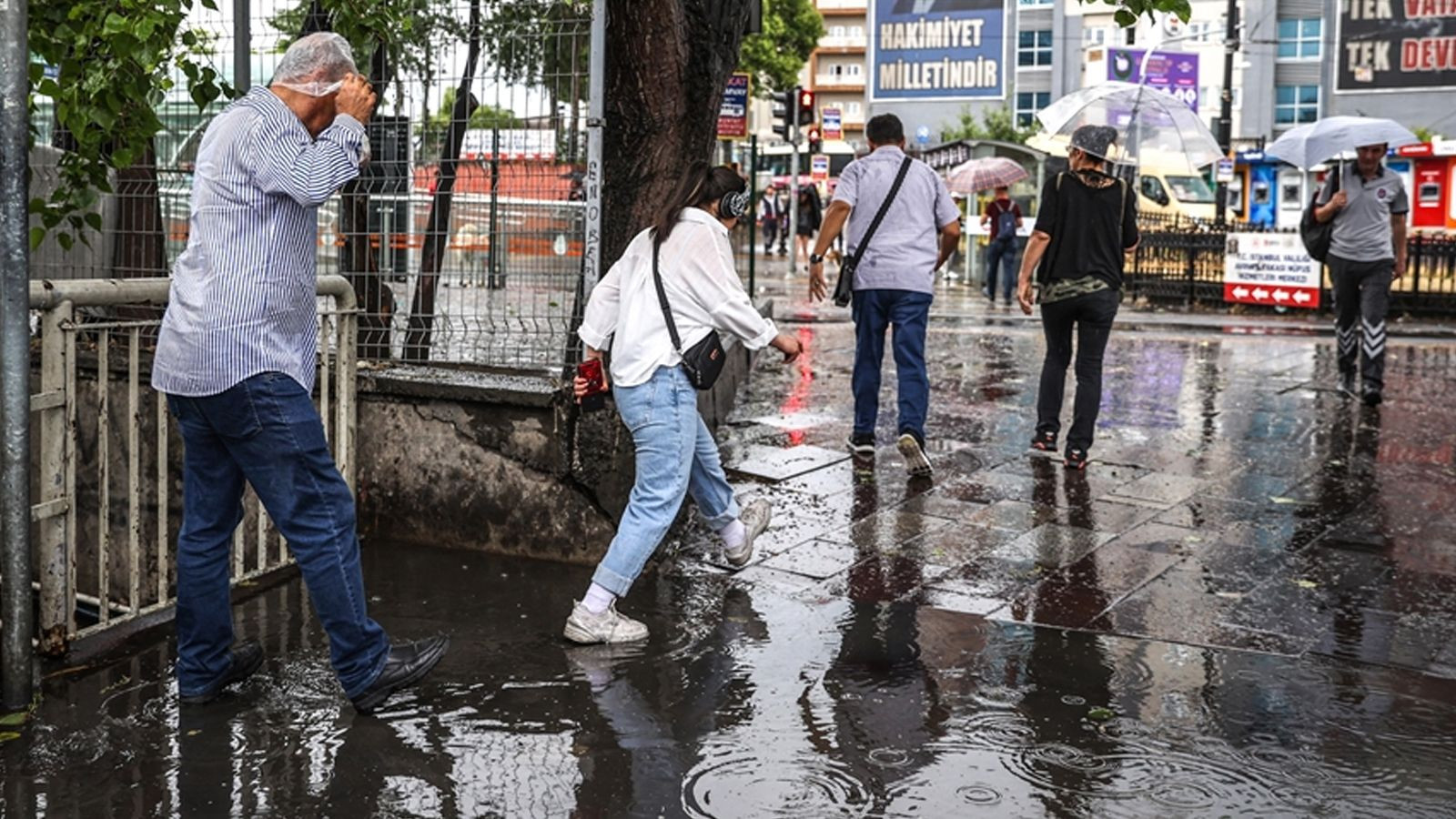 Bu şehirlerde yaşayanlar dikkat! Meteoroloji 10 Temmuz Perşembe günü gök gürültülü sağanak yağış için uyardı! - Resim: 3