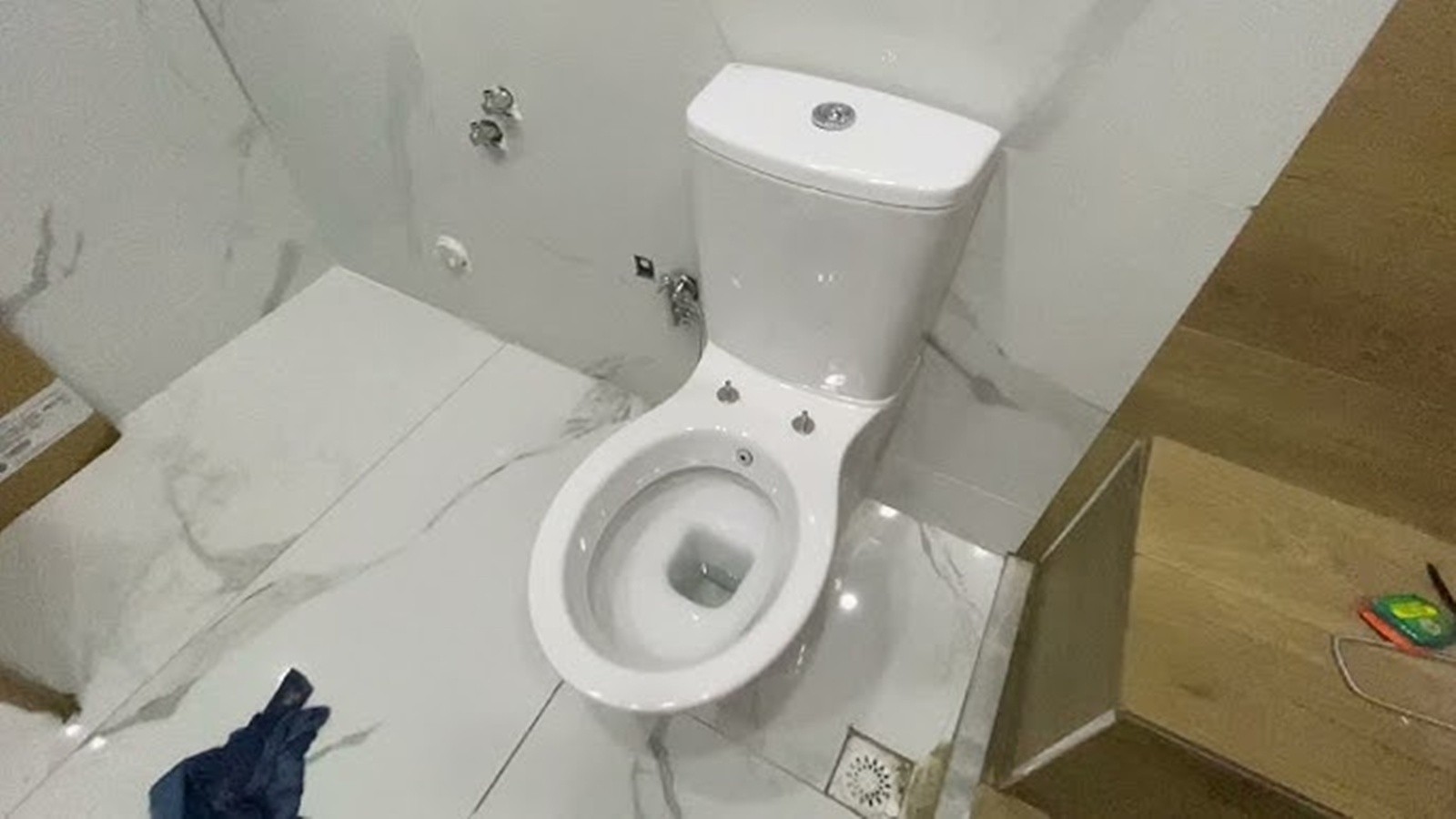Tuvalette Oluşan Kötü Kokuyu Yok Edecek Etkili Yöntem! Doğal ve Pratik Çözüm