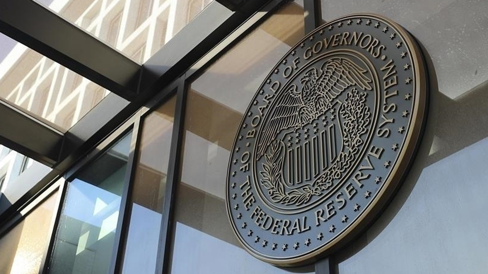 Fed tutanaklarında ‘faiz indirimi’ kararsızlığı