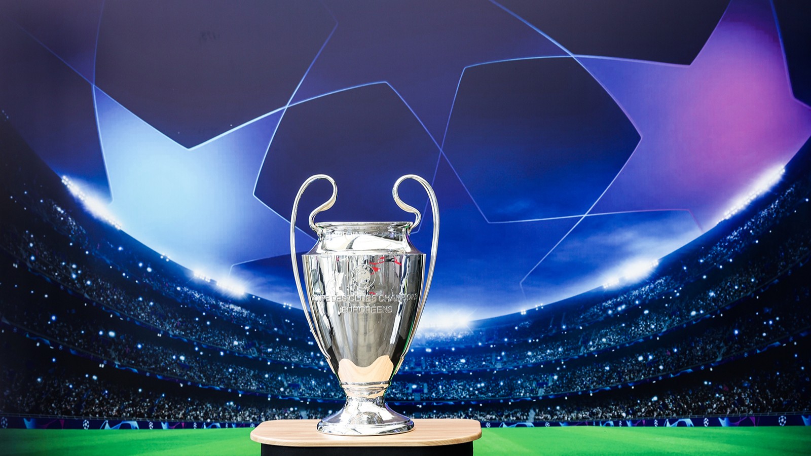 UEFA resmen kaldırdı: Şampiyonlar Ligi'nde çalınabilir saha avantajı dönemi başlıyor