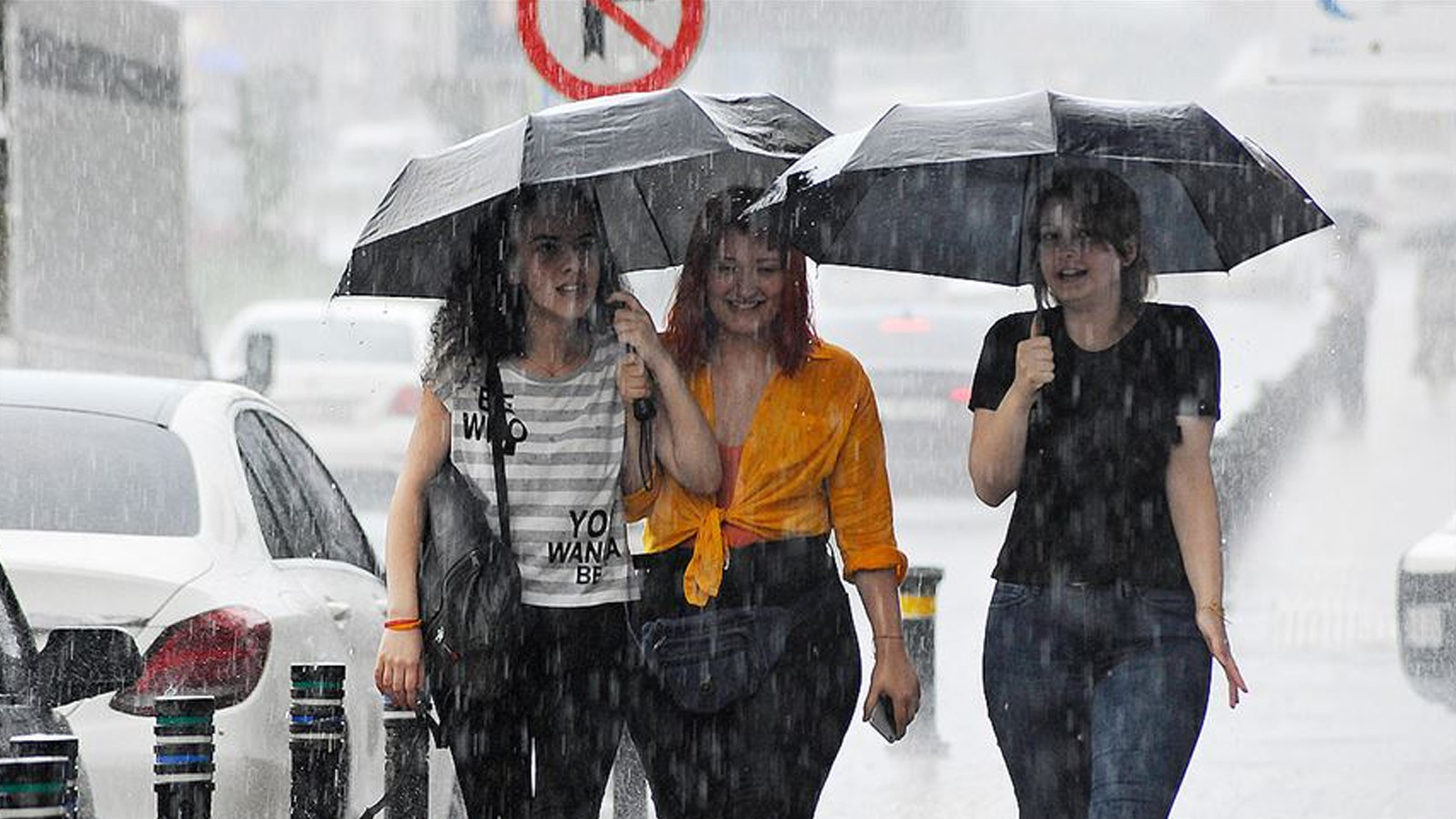 Bu şehirlerde yaşayanlar dikkat! Meteoroloji 13 Temmuz Pazar günü gök gürültülü sağanak yağış için uyardı! thumbnail