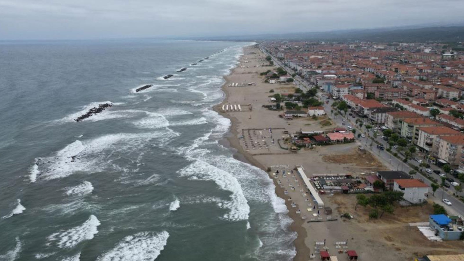 Sakarya'nın iki ilçesinde denize girmek yasaklandı