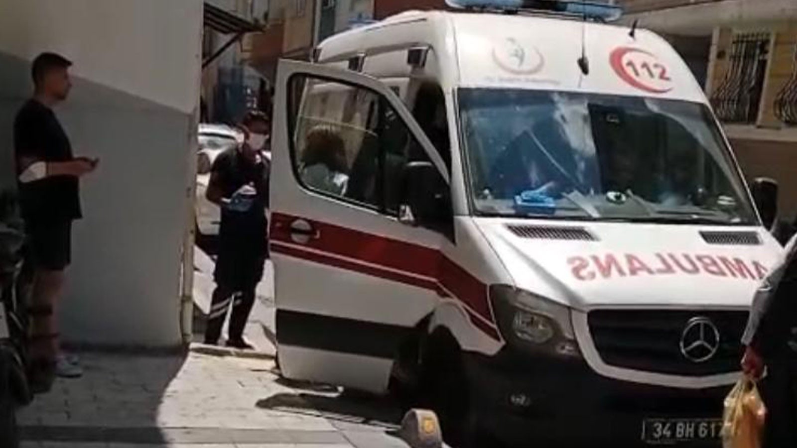 24 yaşındaki genç misafir olduğu evde ölü bulundu