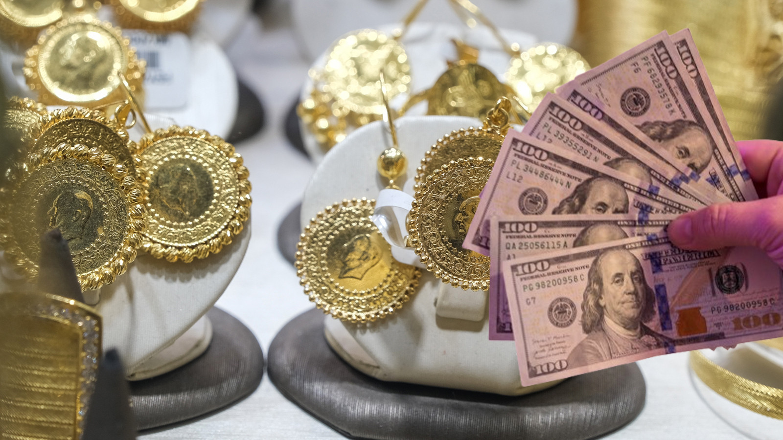 Dolar ve gram altında yıl sonu için çarpıcı tahmin! Altın fiyatları uçuşa geçti Dolar ve gram altında yıl sonu için çarpıcı tahmin! Altın fiyatları uçuşa geçti