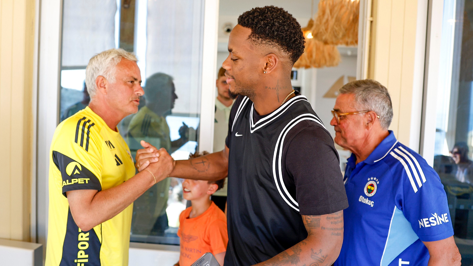 Fenerbahçe’nin yeni transferi Jhon Duran kampa katıldı
