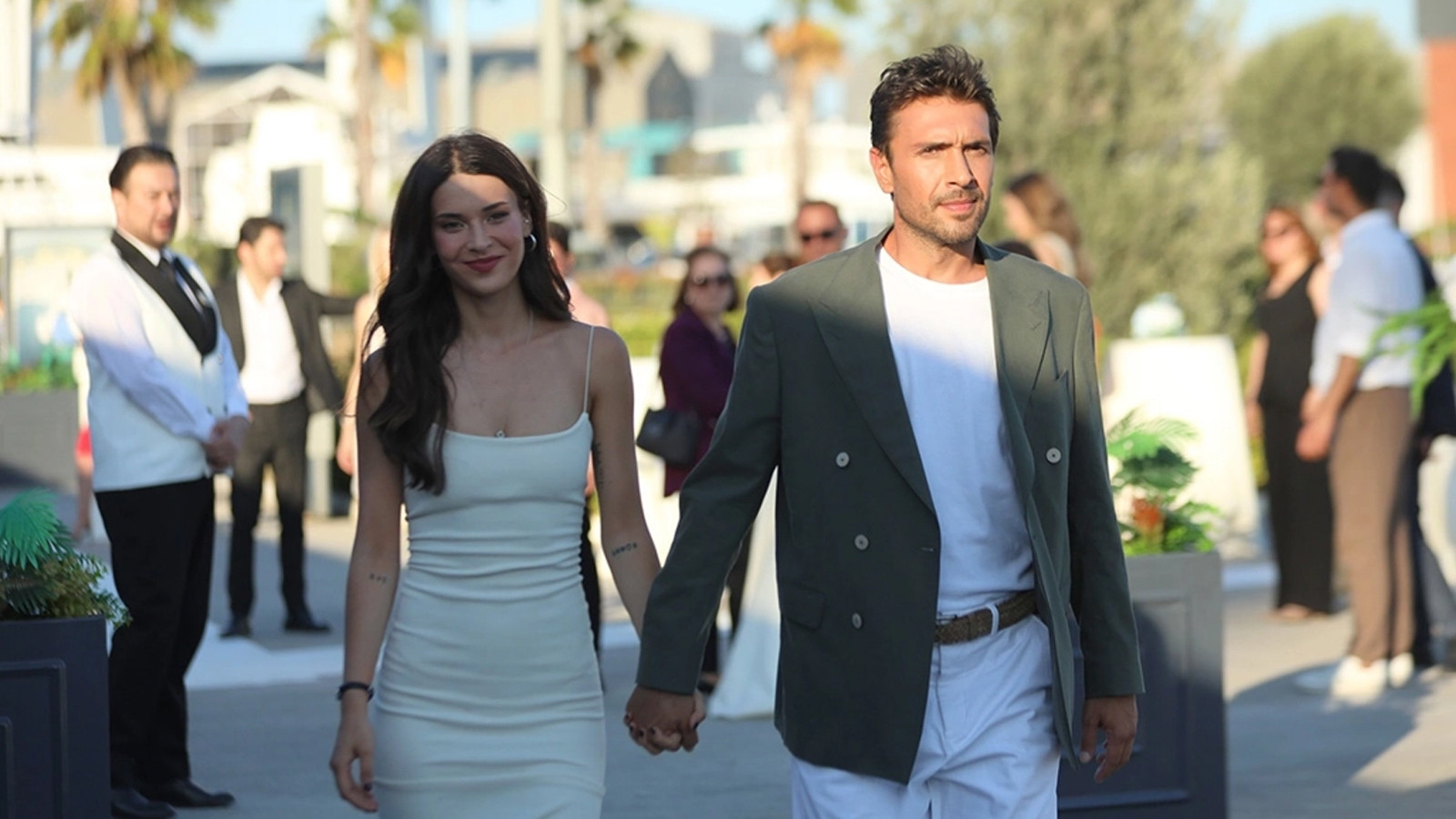 Çift Kişilik Oda 7. Bölüm Tek Parça Full İzle! Now TV Çift Kişilik Oda son bölüm izle!