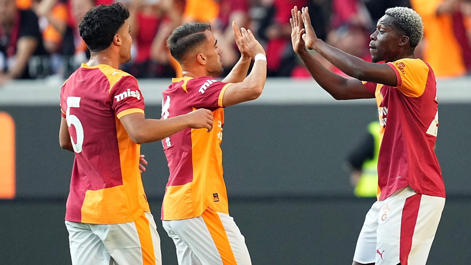 Galatasaray, Admira Wacker’i 2 golle geçti Galatasaray, Admira Wacker’i 2 golle geçti