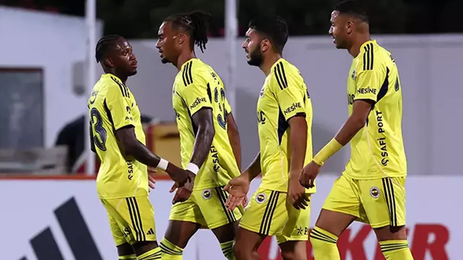 Fenerbahçe, Uniao Leiria karşısında 2 golle kazandı! Fenerbahçe, Uniao Leiria karşısında 2 golle kazandı!