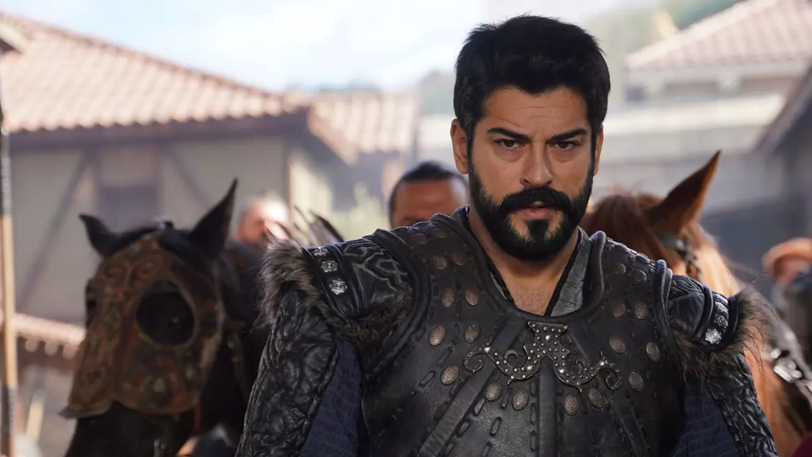 Burak Özçivit'ten ayrılık mesajı... Kimse beklemiyordu!