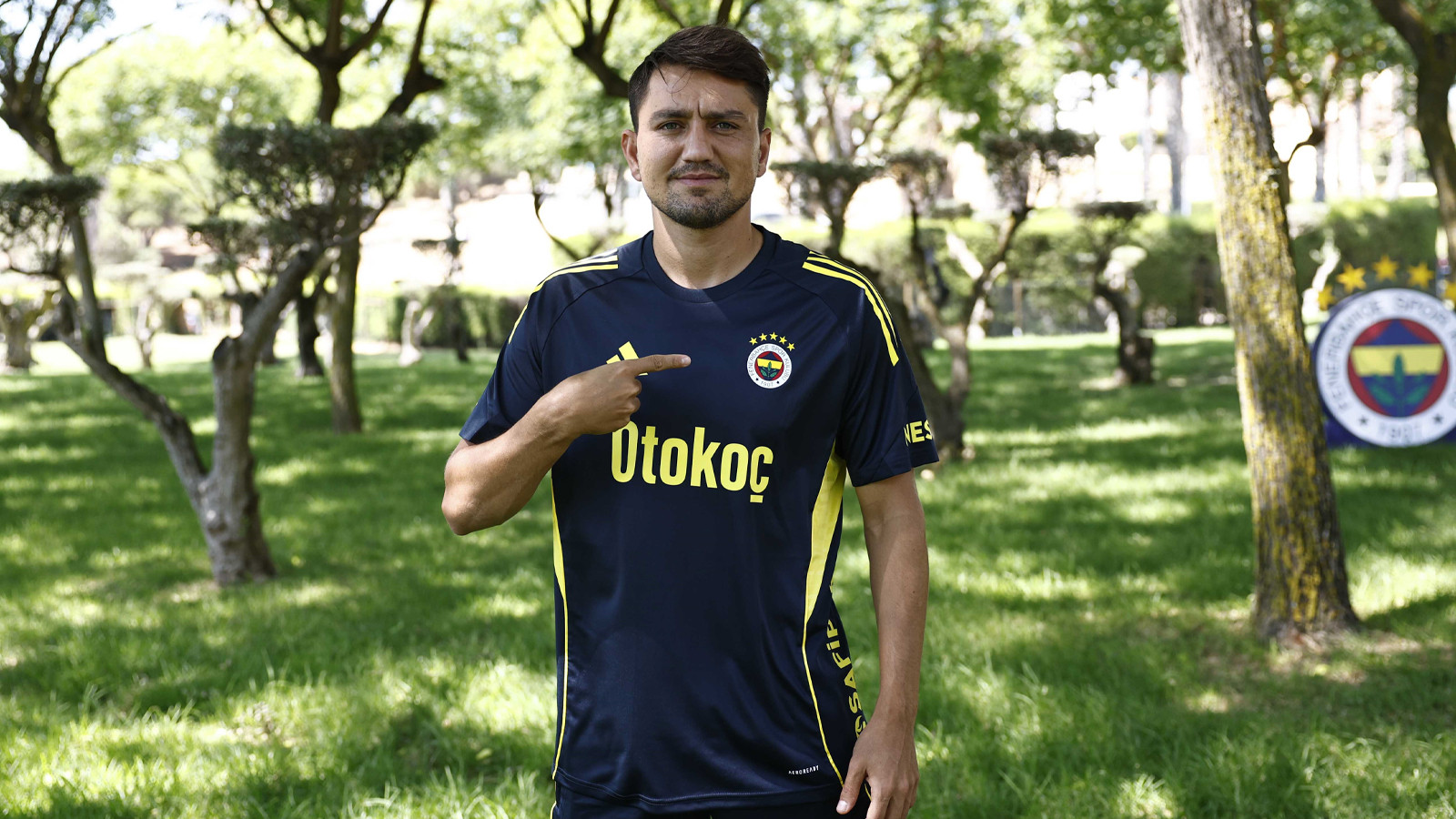 Cengiz Ünder: Fenerbahçe’de oynamak ayrı bir gurur, çok güçlü dönmek istiyorum