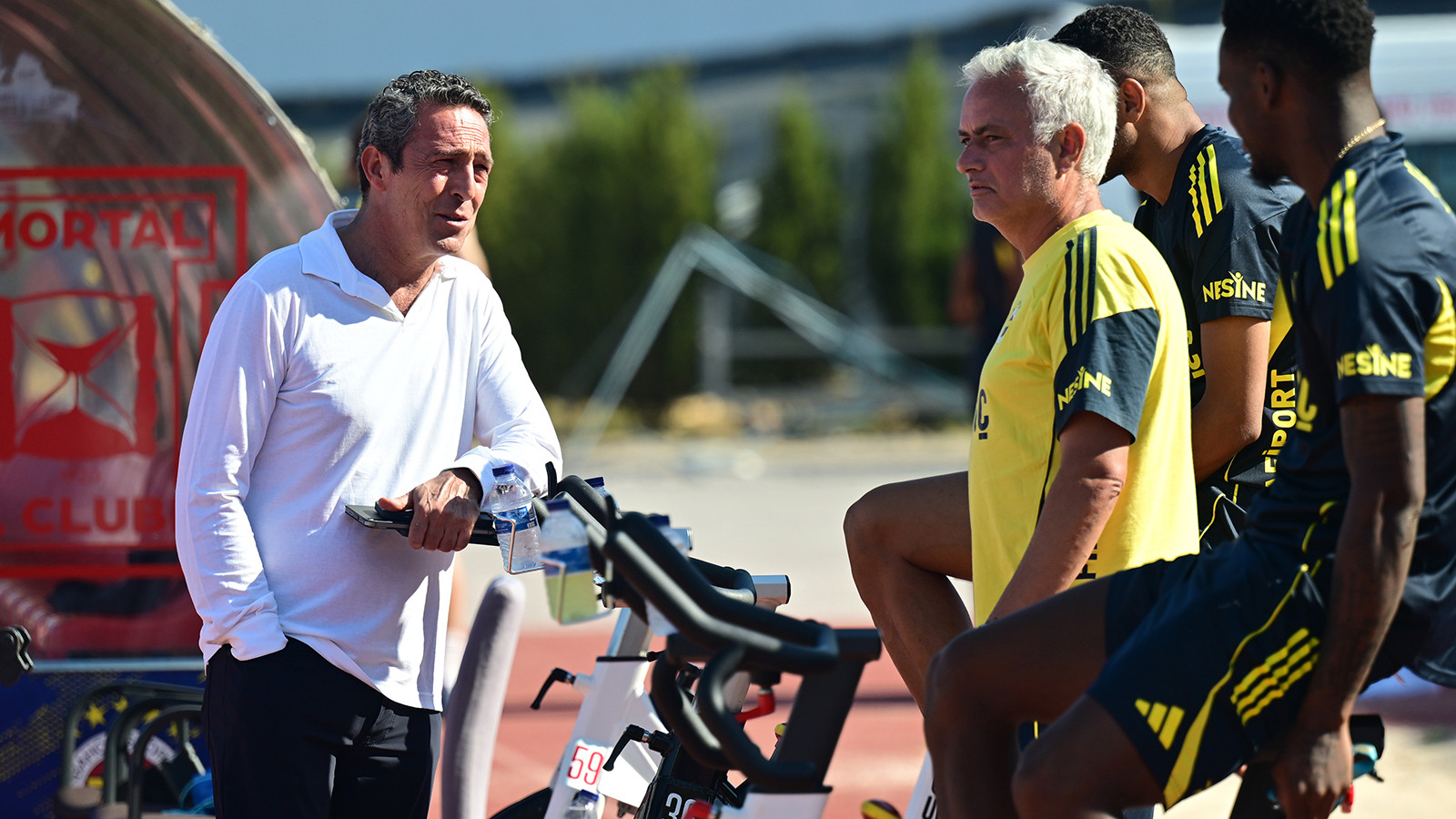 Fenerbahçe yeni sezon hazırlıklarını Portekiz'de sürdürdü