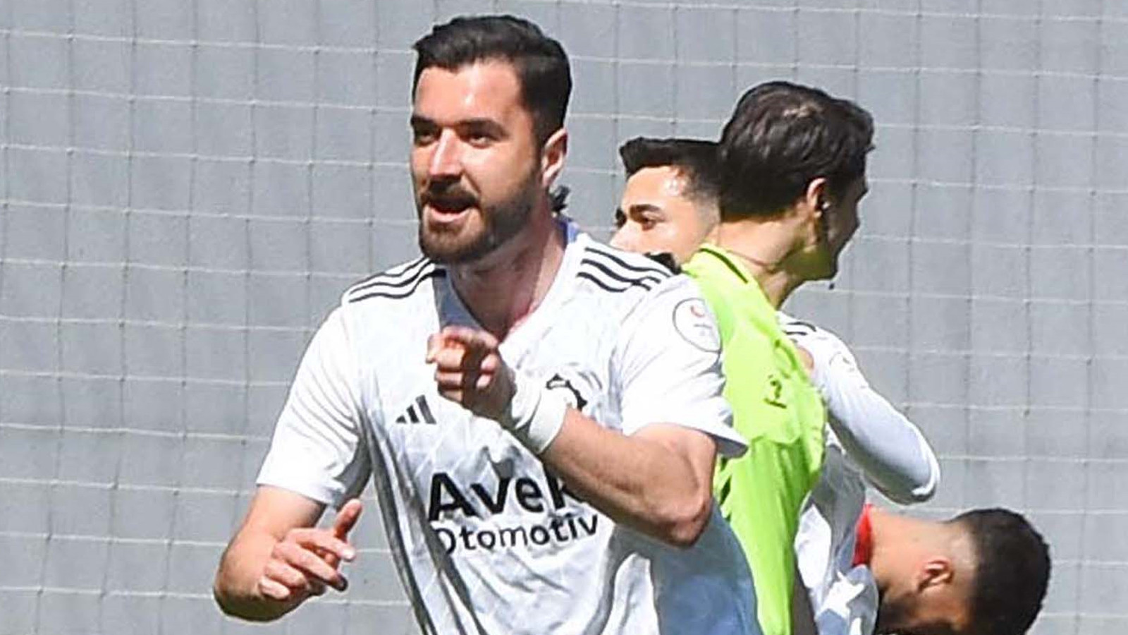 Altay, Sefa'yı kadroda tutarak rahatladı