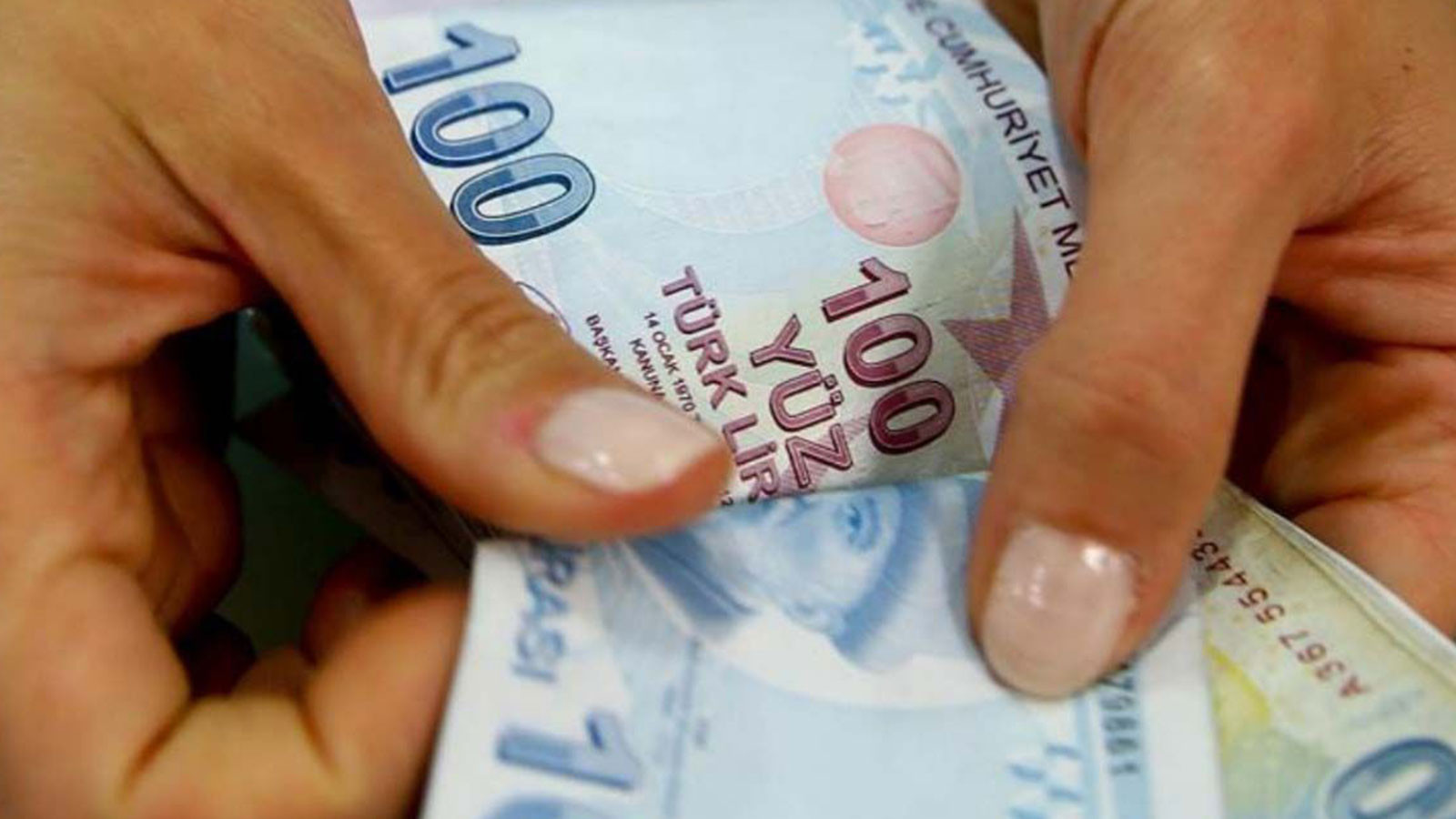 Merkez Bankası faiz düşürdü! Bankalar harekete geçti: 300 bin TL'nin bir aylık getirisi belli oldu