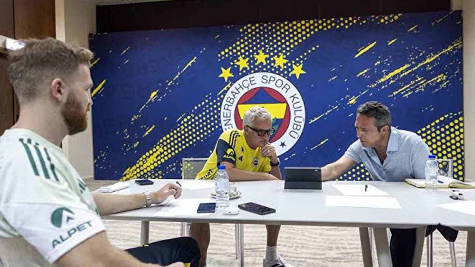 Fenerbahçe’de son yapılan transfer zirvesinde karar çıktı: Asensio transferi bekleyecek Fenerbahçe’de son yapılan transfer zirvesinde karar çıktı: Asensio transferi bekleyecek