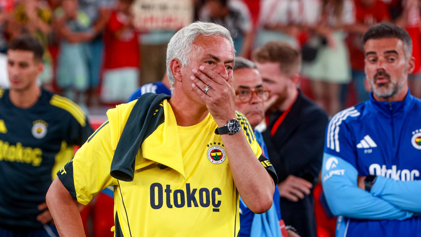 Fenerbahçe Şampiyonlar Ligi kadrosunu UEFA’ya bildirdi